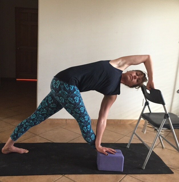 Partial Partivrtta Trikonasana/Revolved Triangle